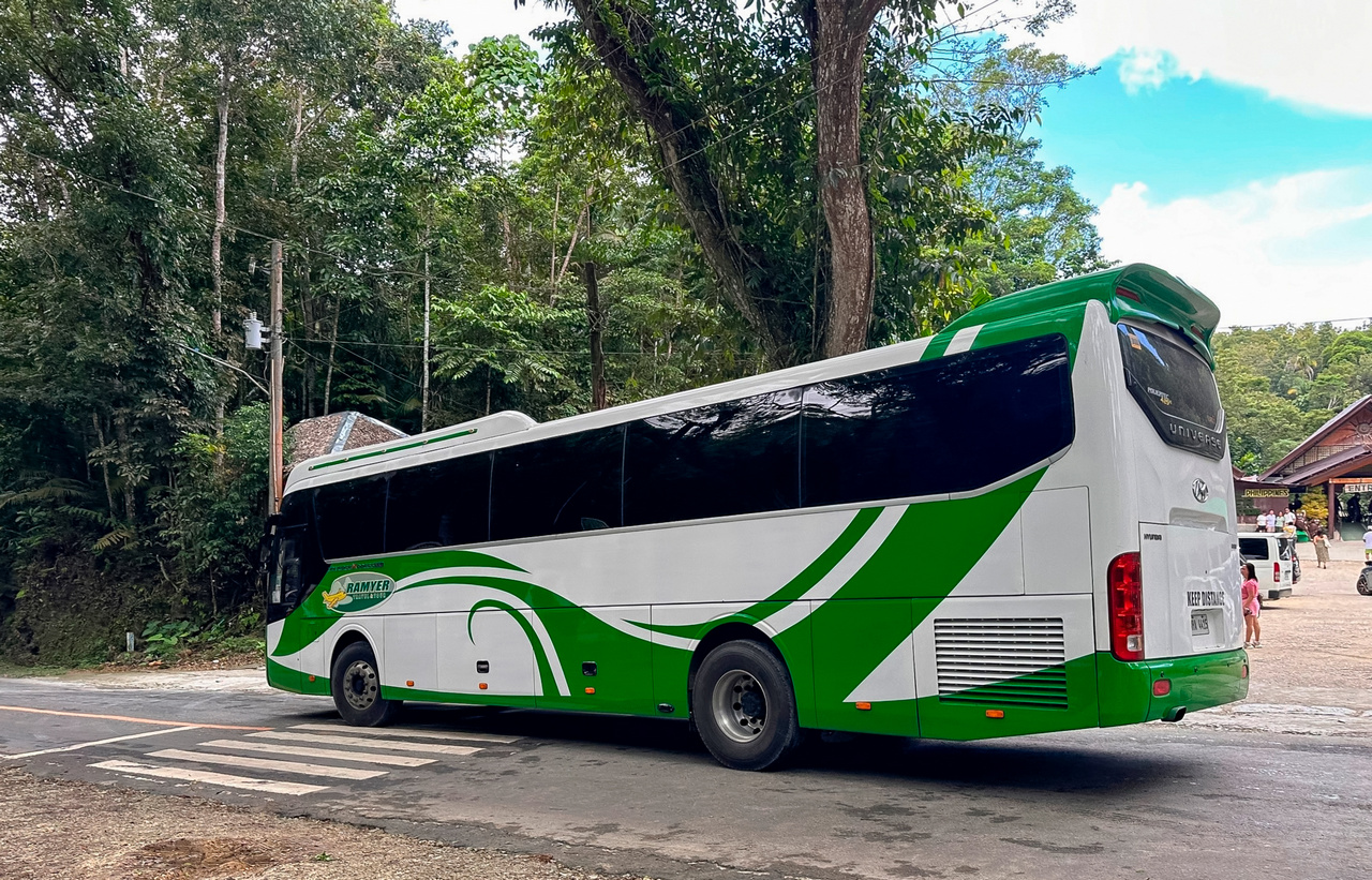 Филиппины, Hyundai Universe Xpress Prime № NHA 4415