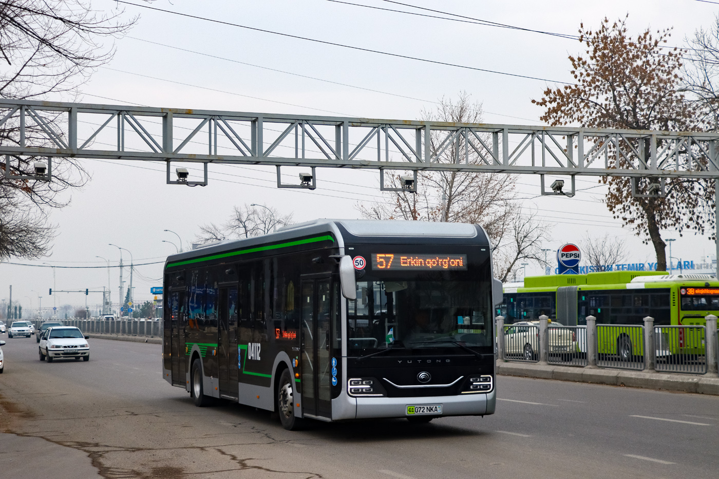 Узбекистан, Yutong ZK6126BEVG № 04112