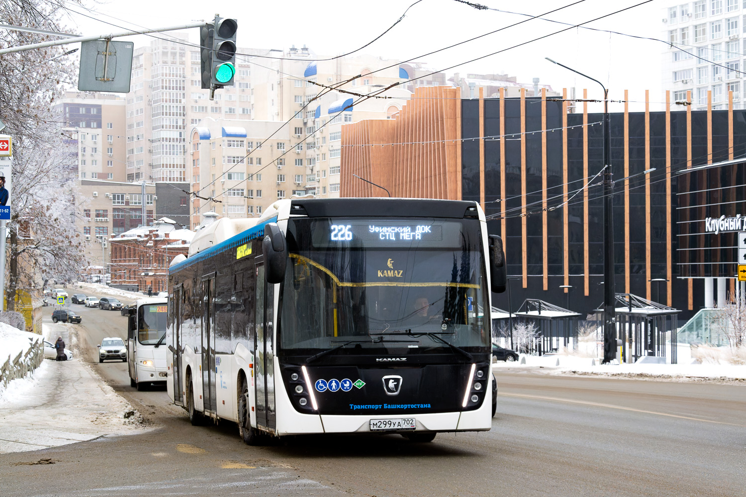 Башкортостан, ПАЗ-320414-14 "Вектор" № Е 454 РР 702; Башкортостан, НефАЗ-5299-40-57 (CNG) № 0681