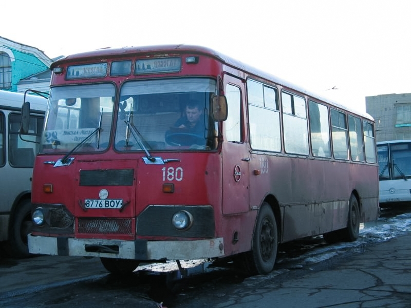 Вологодская область, ЛиАЗ-677М № 180