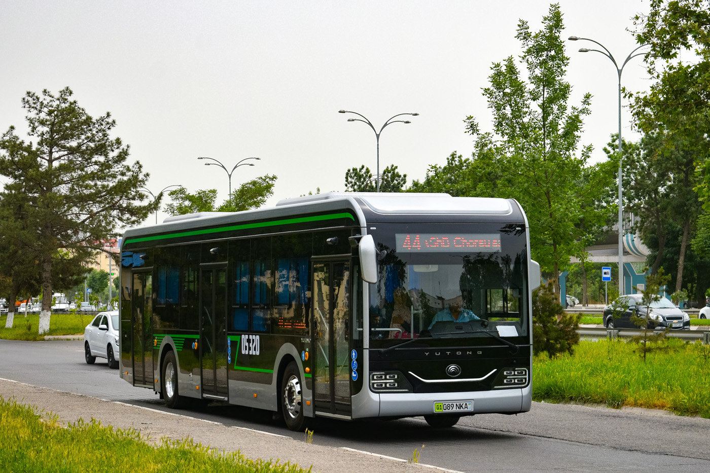 Узбекистан, Yutong ZK6126BEVG № 05320