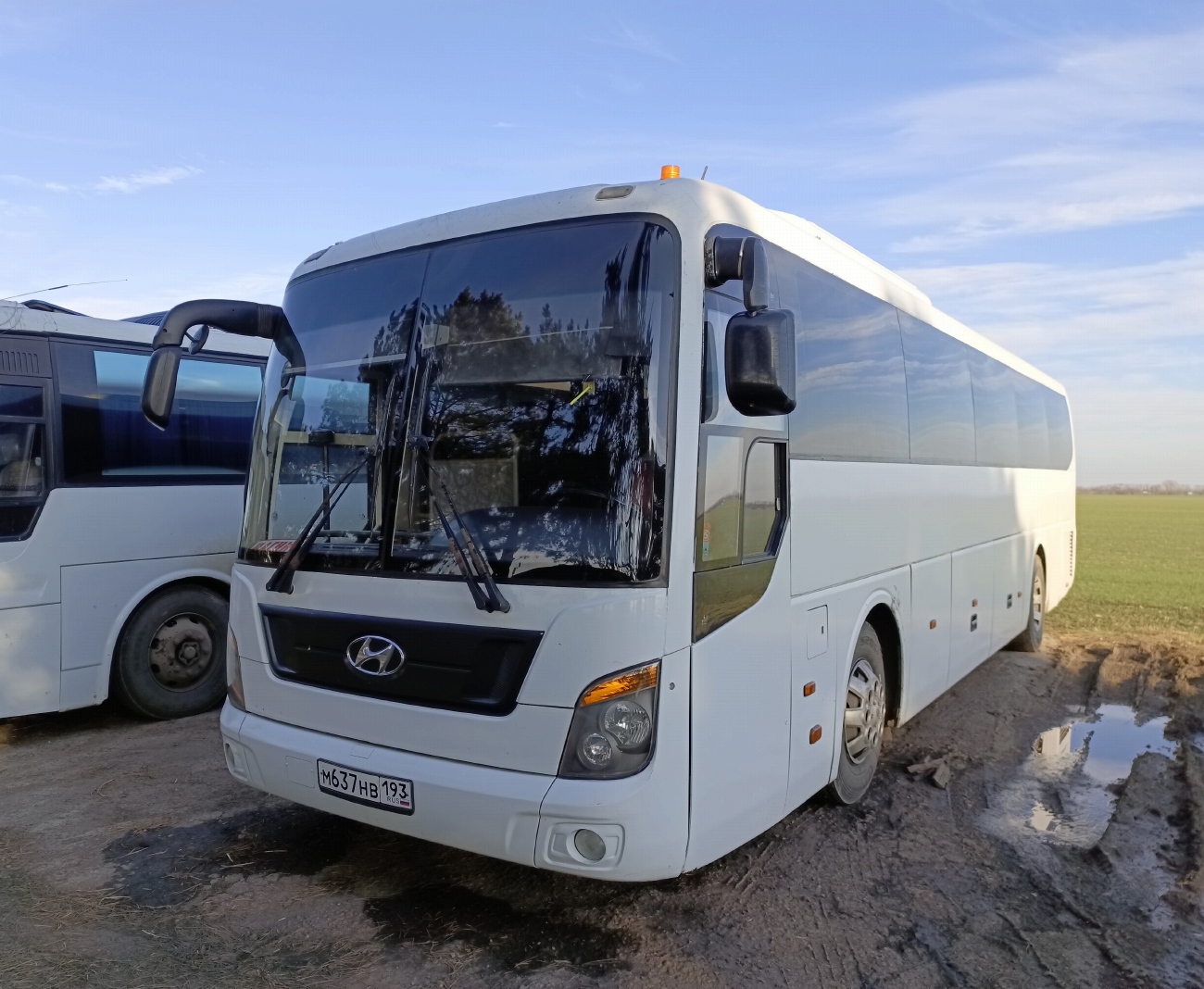 Краснодарский край, Hyundai Universe Space Luxury № М 637 НВ 193