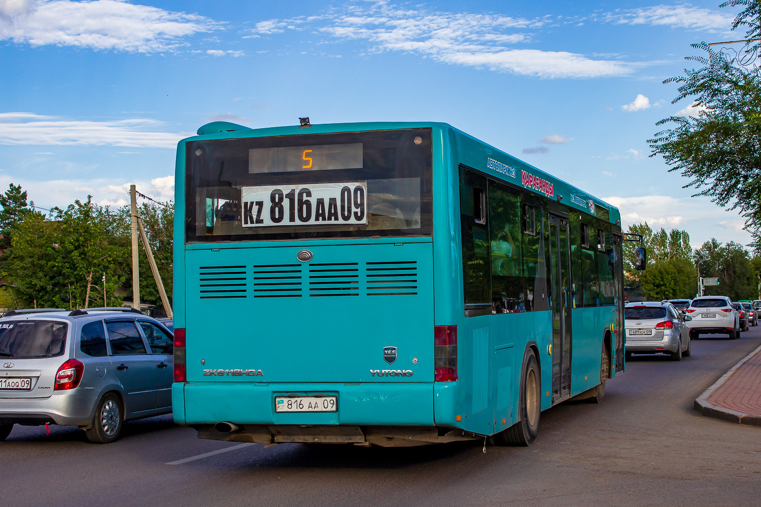 Карагандинская область, Yutong ZK6118HGA № 816 AA 09