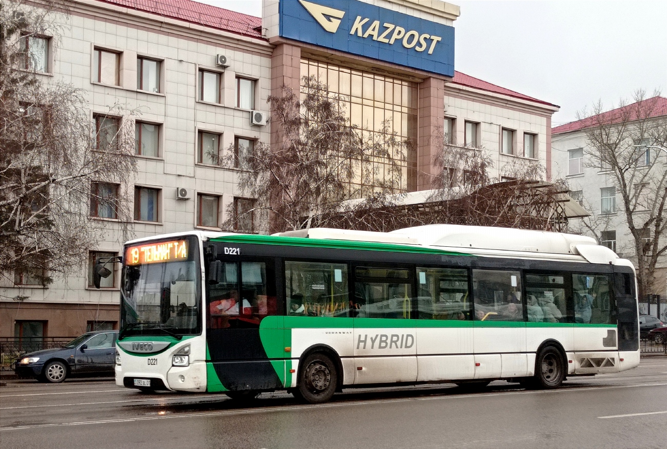 Астана, IVECO Urbanway 12M Hybrid (СарыаркаАвтоПром) № D221