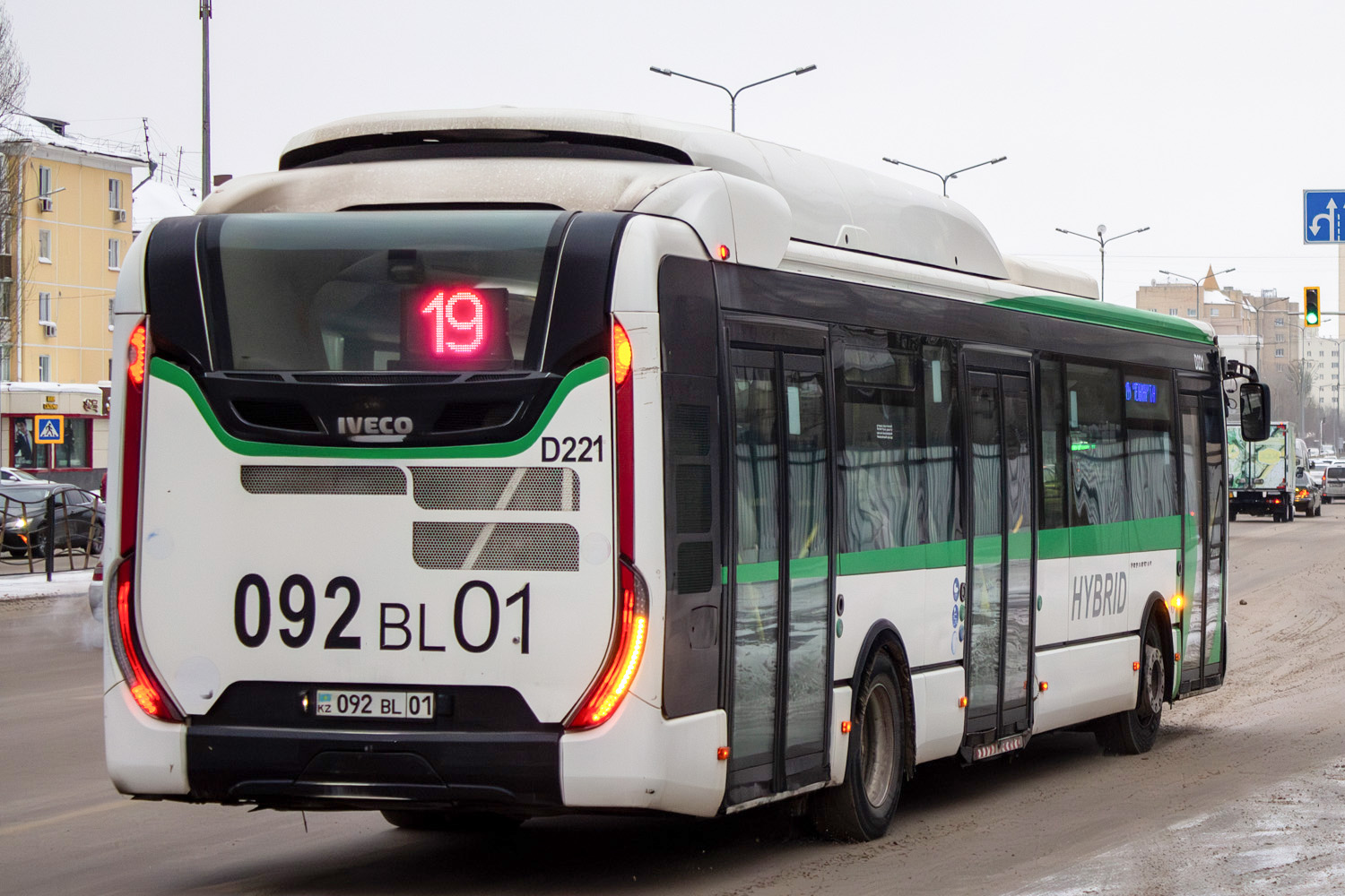 Астана, IVECO Urbanway 12M Hybrid (СарыаркаАвтоПром) № D221