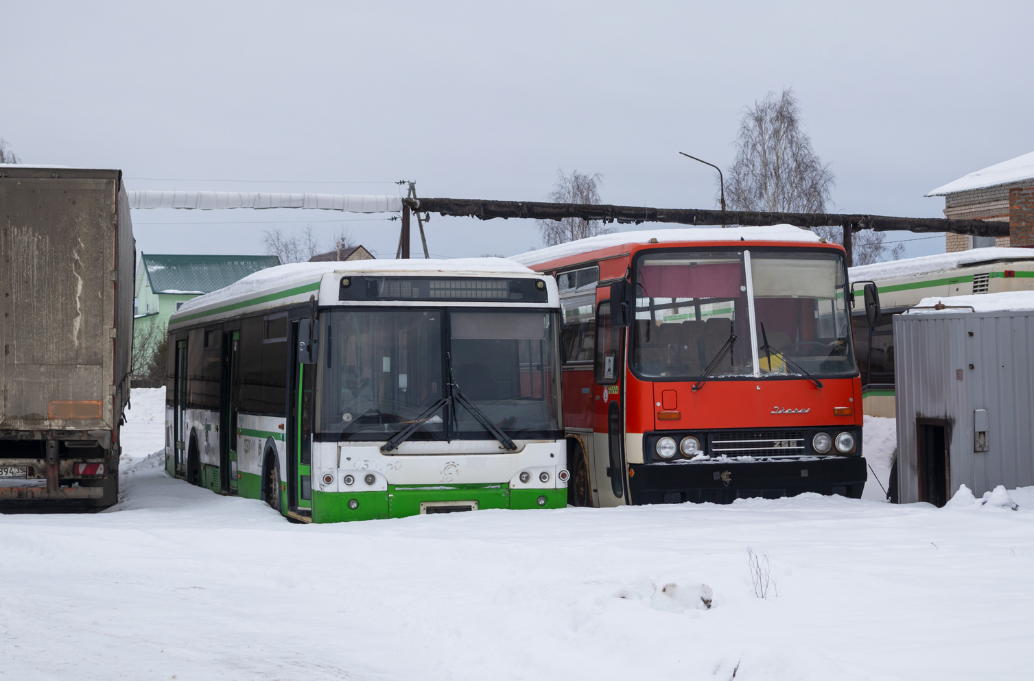 Вологодская область, ЛиАЗ-5292.22 (2-2-2) № К 539 РУ 35; Вологодская область, Ikarus 256.74 № А 056 ВВ 35