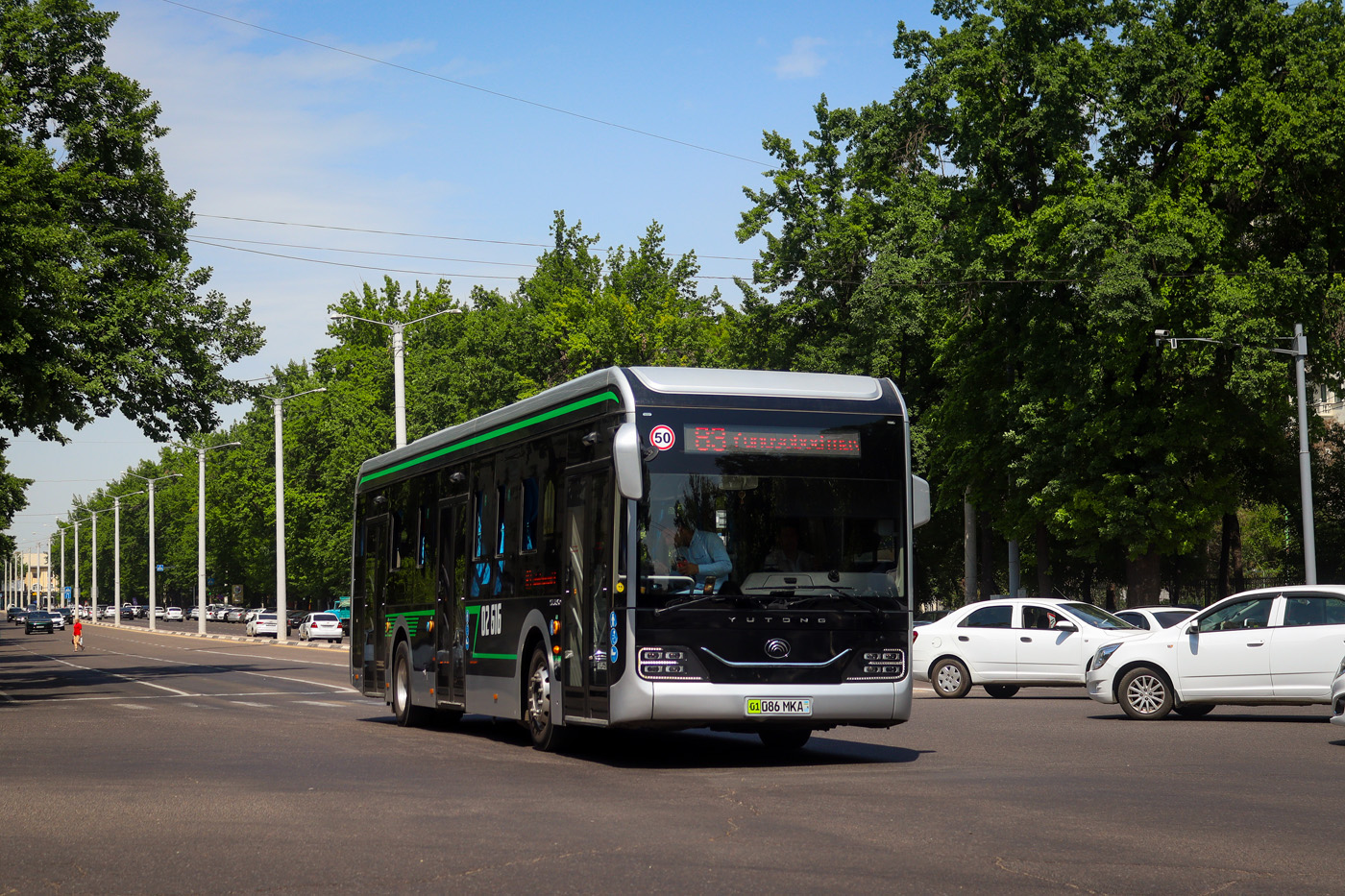 Узбекистан, Yutong ZK6126BEVG № 02616