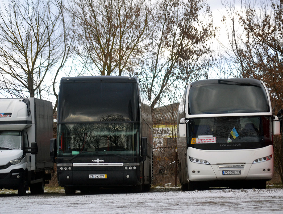 Волынская область, Van Hool № BS 043374; Волынская область, Neoplan P15 N1217HDC Cityliner C № AC 3002 CM