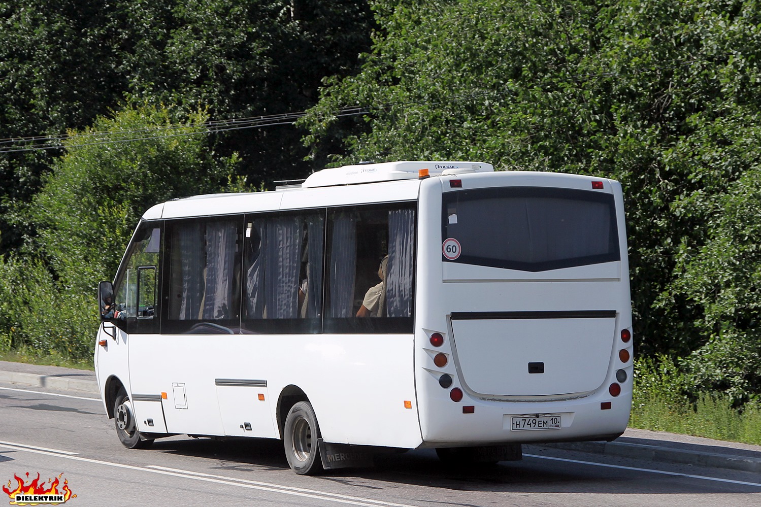 Karelia, Neman-420224-11 č. Н 749 ЕМ 10