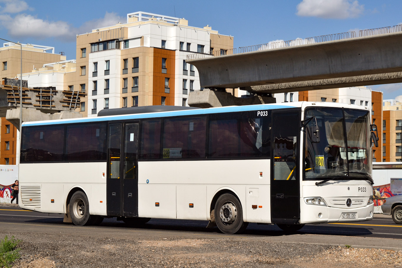 Астана, Mercedes-Benz Intouro II № P033