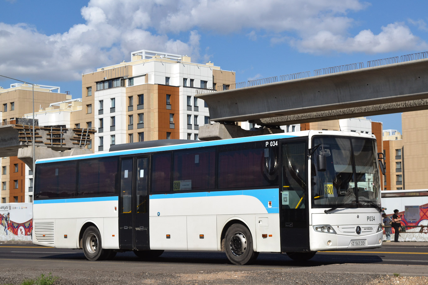 Астана, Mercedes-Benz Intouro II № P034