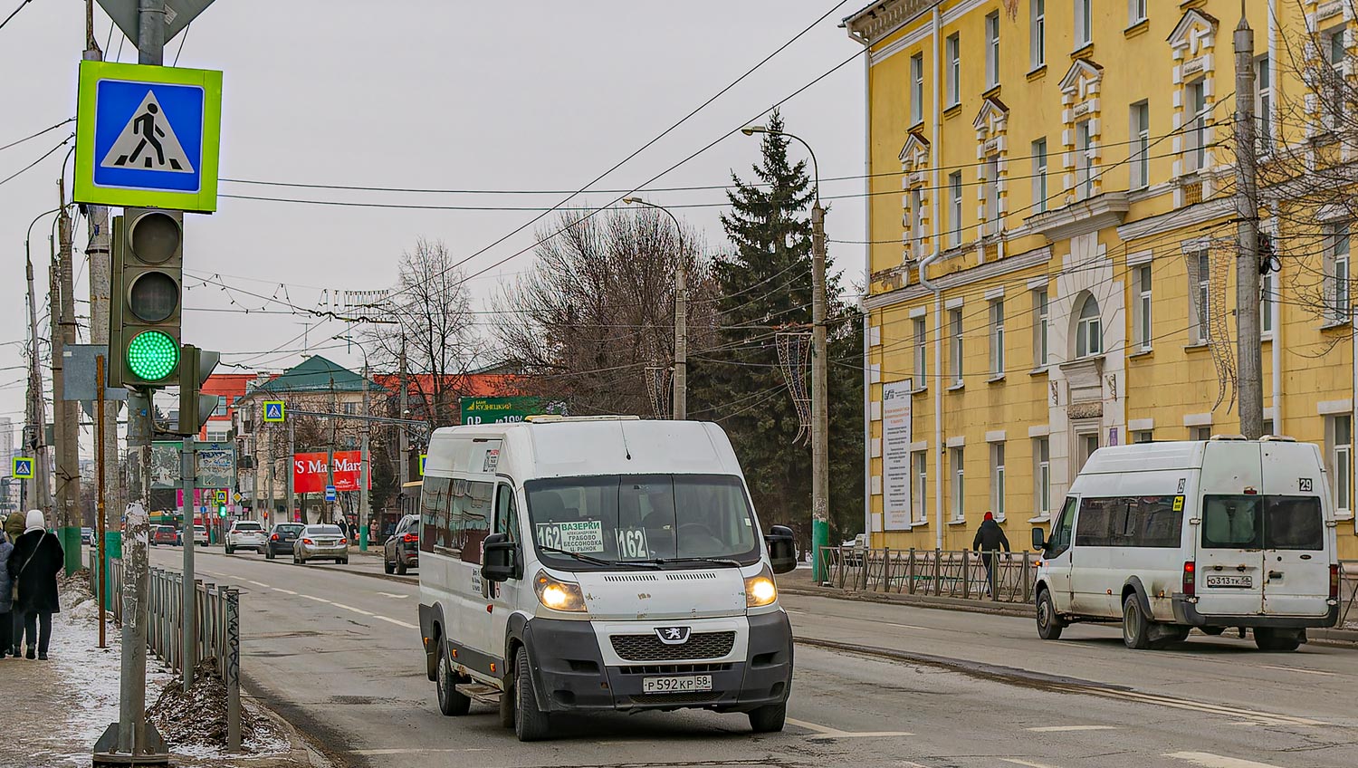 Пензенская область, IRITO Boxer L4H2 (Z8P) № Р 592 КР 58