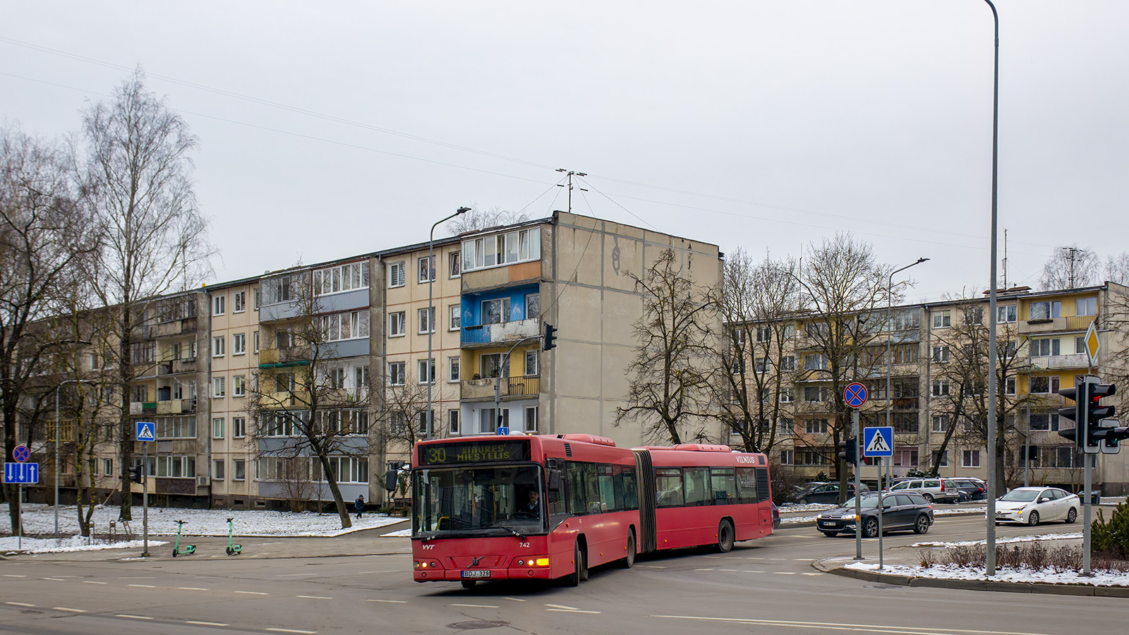 Литва, Volvo 7700A № 742