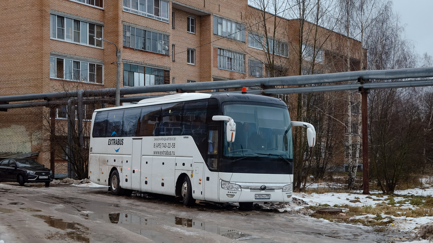 Москва, Yutong ZK6122H9 № О 107 КО 799