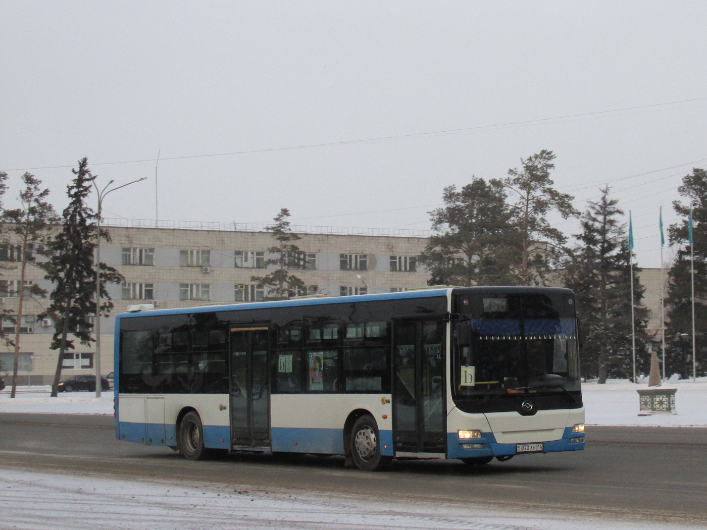 Павлодарская область, Huang Hai DD6129S15 № 870 AH 14