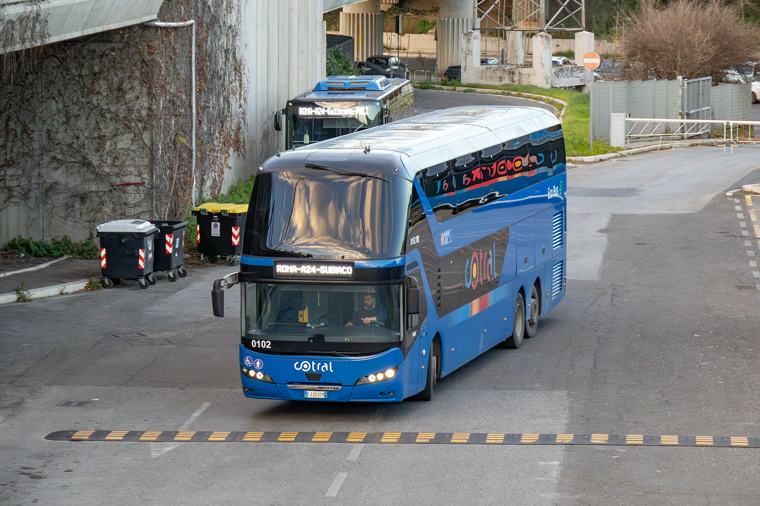 Италия, Neoplan P06 N1222/3L Skyliner L № 0102