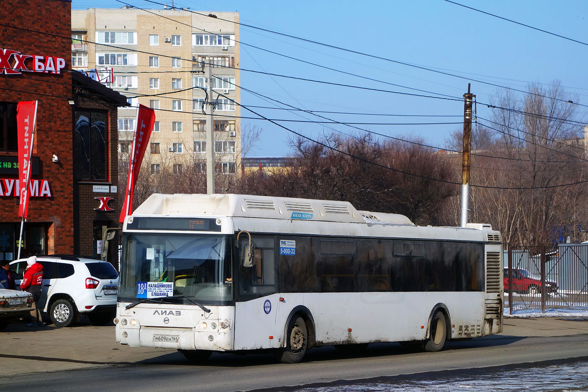 Саратовская область, ЛиАЗ-5292.67 (CNG) № М 609 ЕН 164