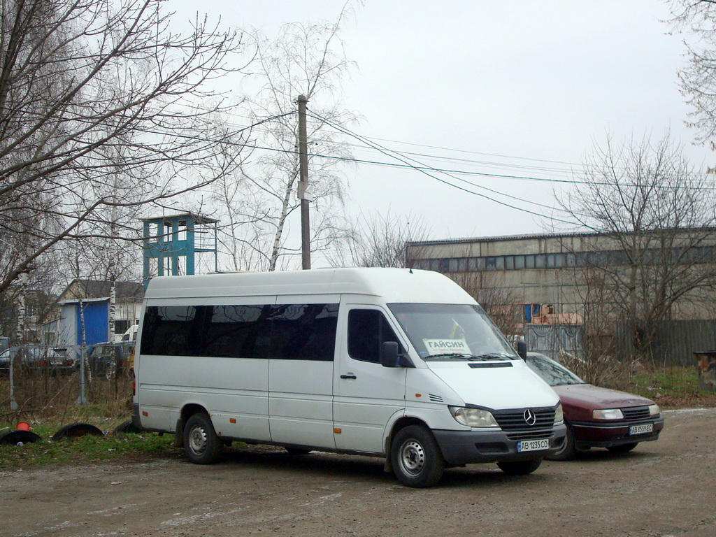 Obwód winnicki, Mercedes-Benz Sprinter W903 313CDI Nr AB 1235 CO