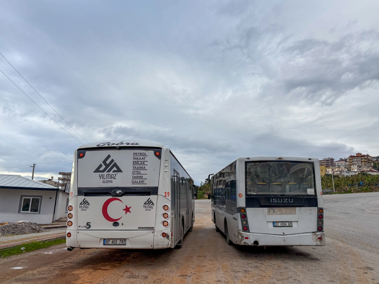 Турция, Güleryüz Cobra GD272LF № 19; Турция, Anadolu Isuzu Citibus (Yeni) № 38