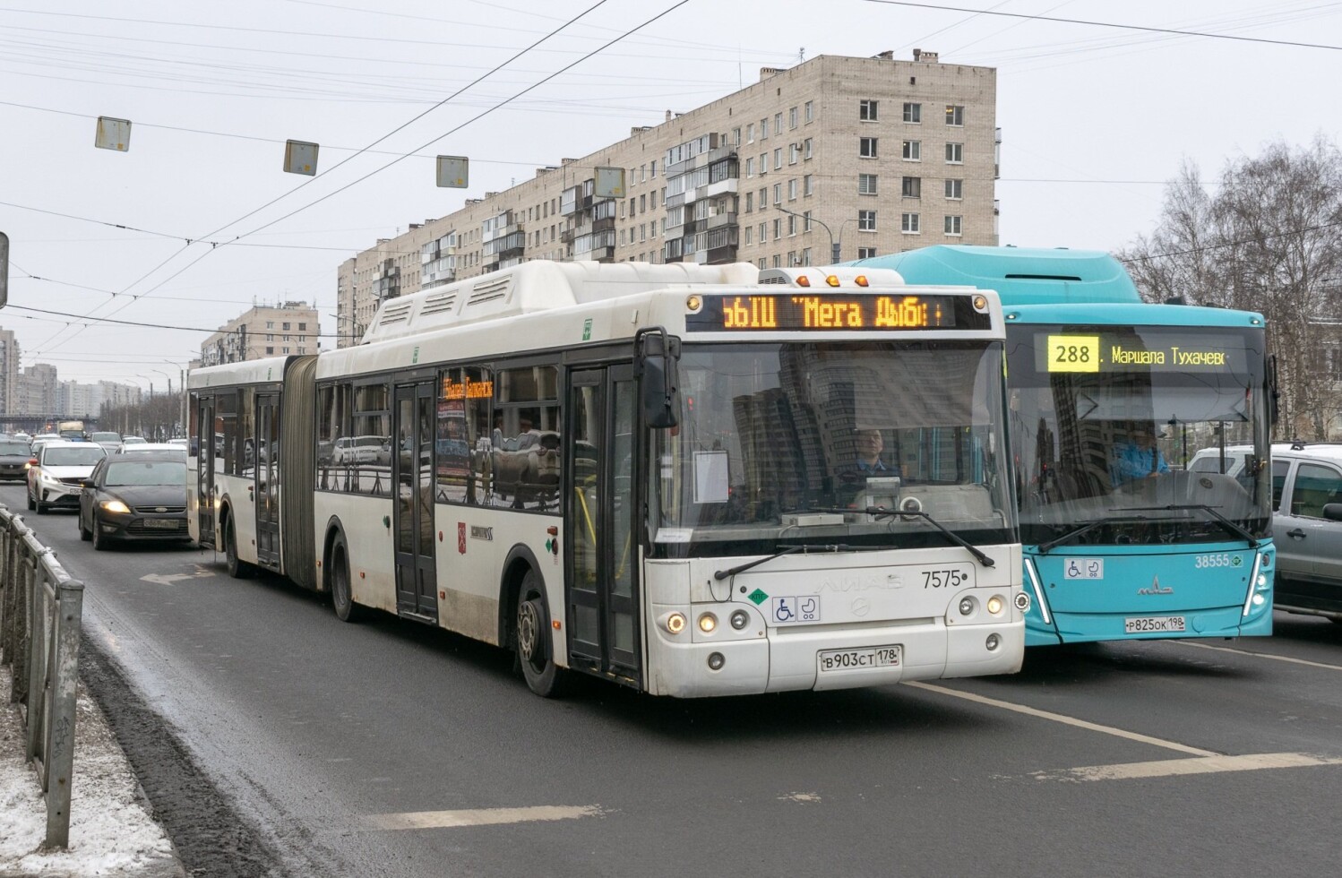 Санкт-Петербург, ЛиАЗ-6213.71 № 7575; Санкт-Петербург, МАЗ-203.948 № 38555