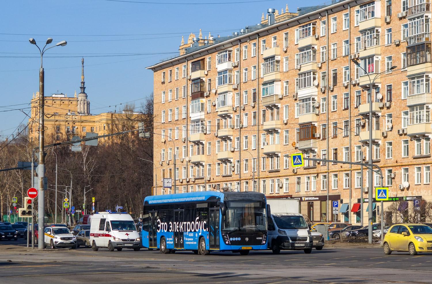 Москва, КАМАЗ-6282 № 411583