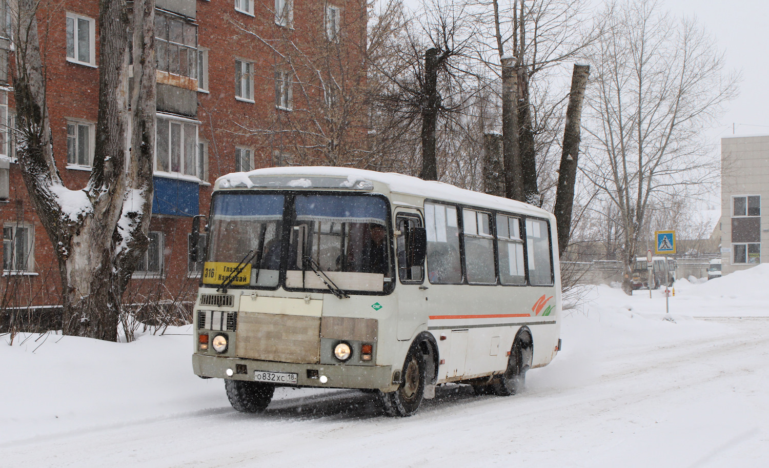 Удмуртия, ПАЗ-32054 № О 832 ХС 18