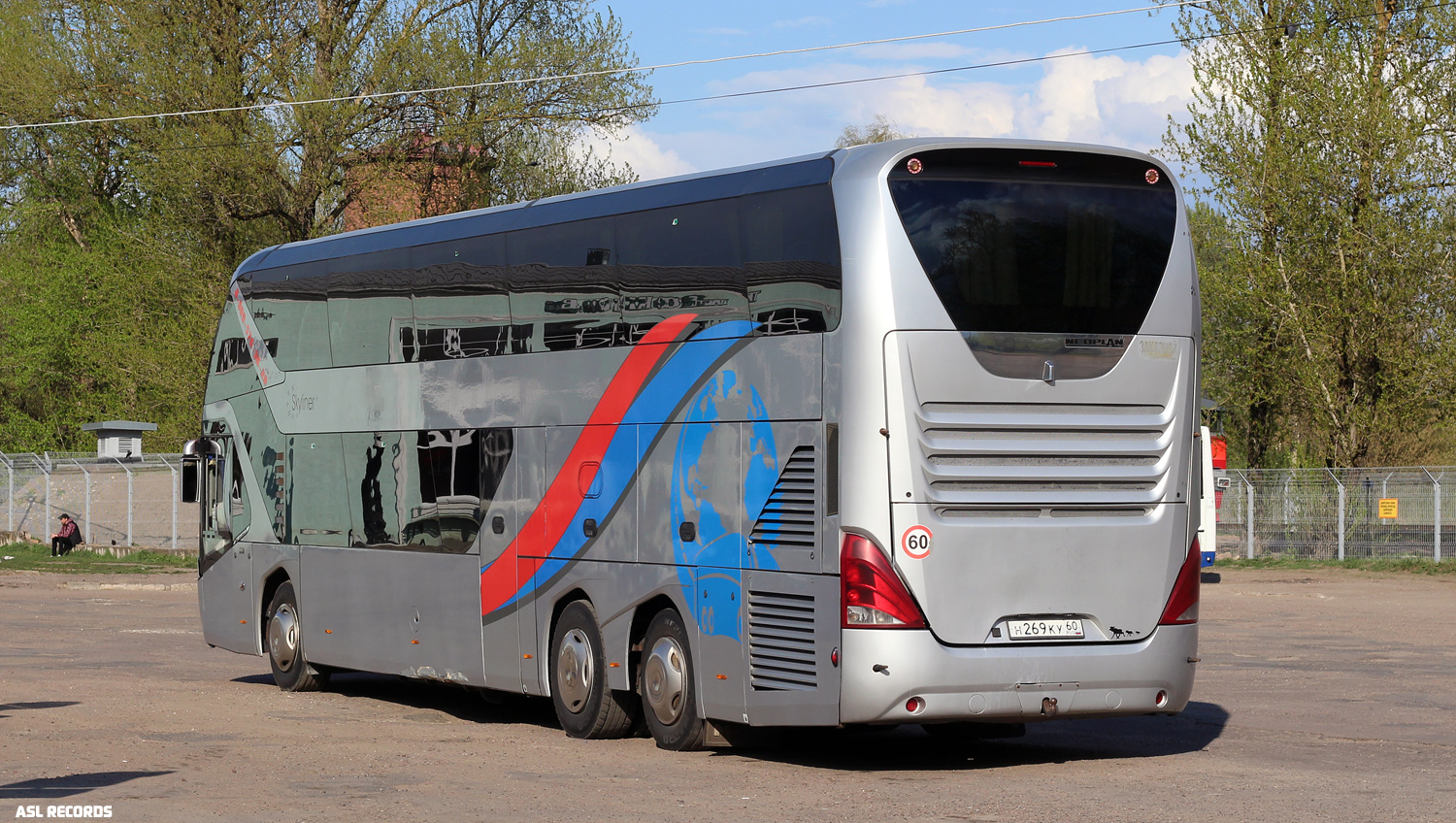Псковская область, Neoplan P05 N1222/3L Skyliner L № Н 269 КУ 60