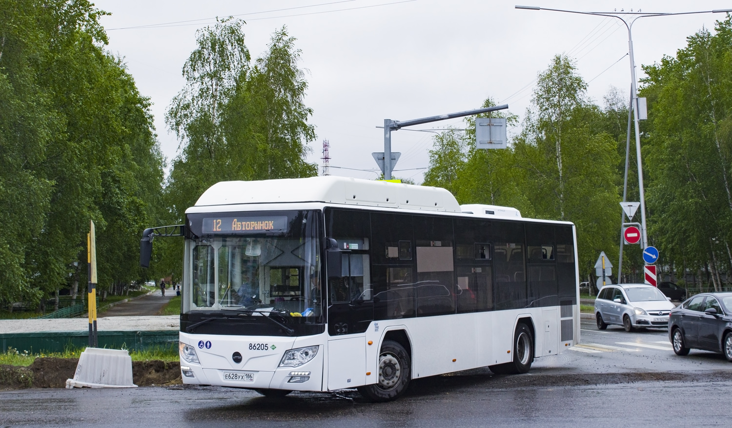 Ханты-Мансийский АО, Lotos-105C02 № 86205