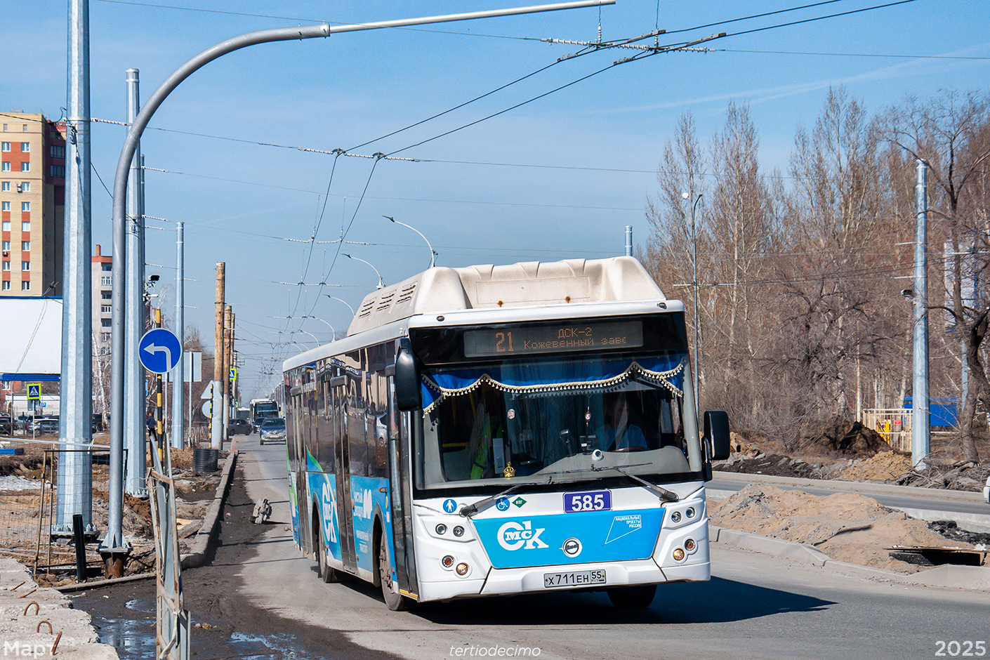Омская область, ЛиАЗ-5292.67 (CNG) № 585