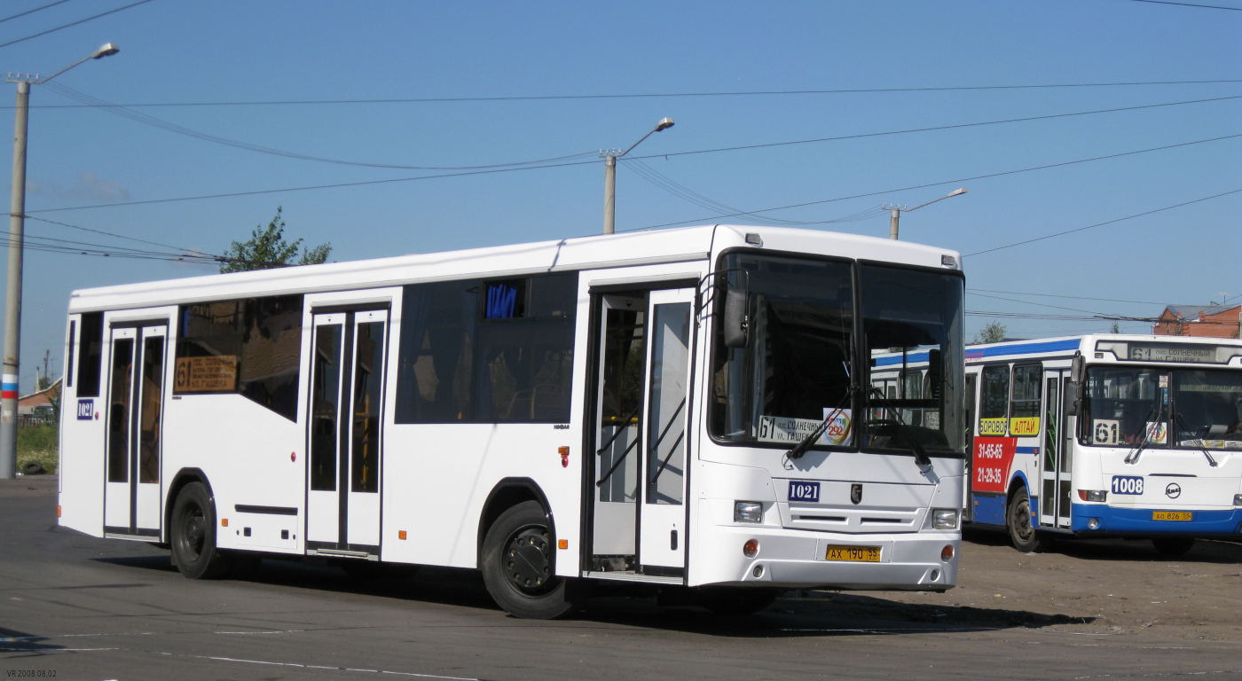 Omsk region, NefAZ-5299-30-32 # 1021
