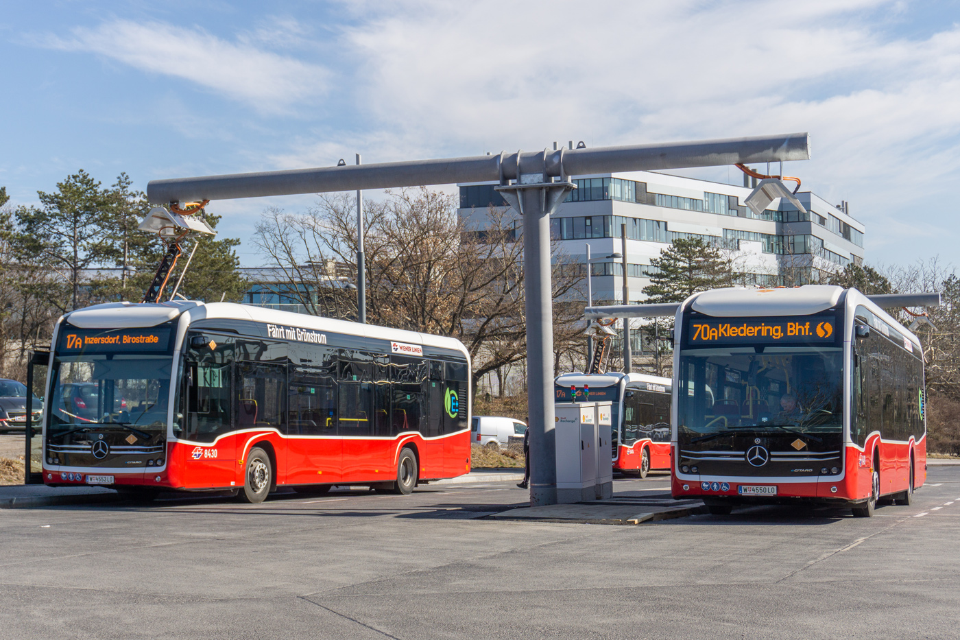 Austria, Mercedes-Benz eCitaro # 8430; Austria, Mercedes-Benz eCitaro # 8419