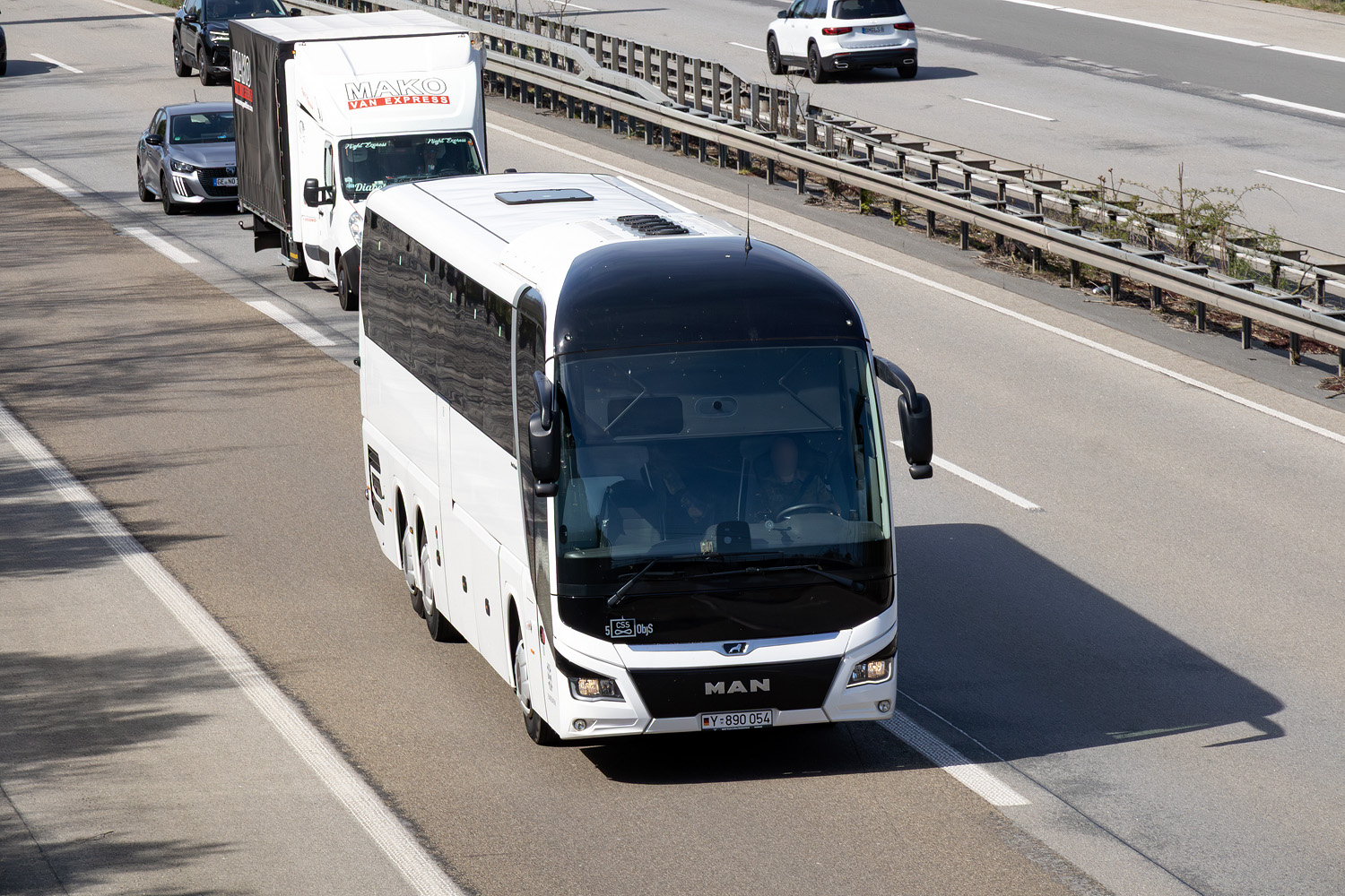 Северный Рейн-Вестфалия, MAN R09 Lion's Coach C RHC**4 C № Y-890054