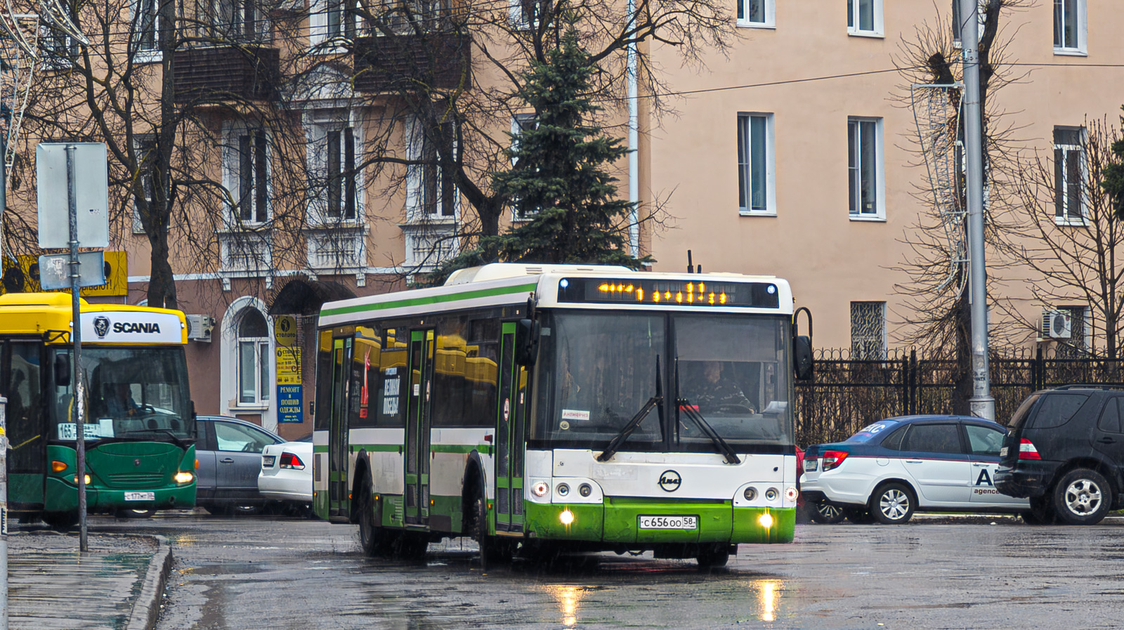Penza region, LiAZ-5292.21 # 487