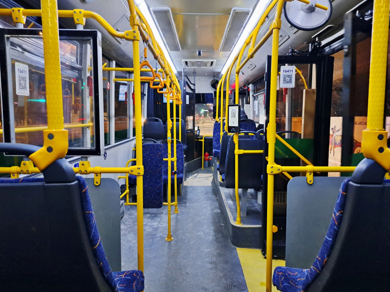Астана, Golden Dragon XML6125CR (Hyundai Trans Auto) № G411