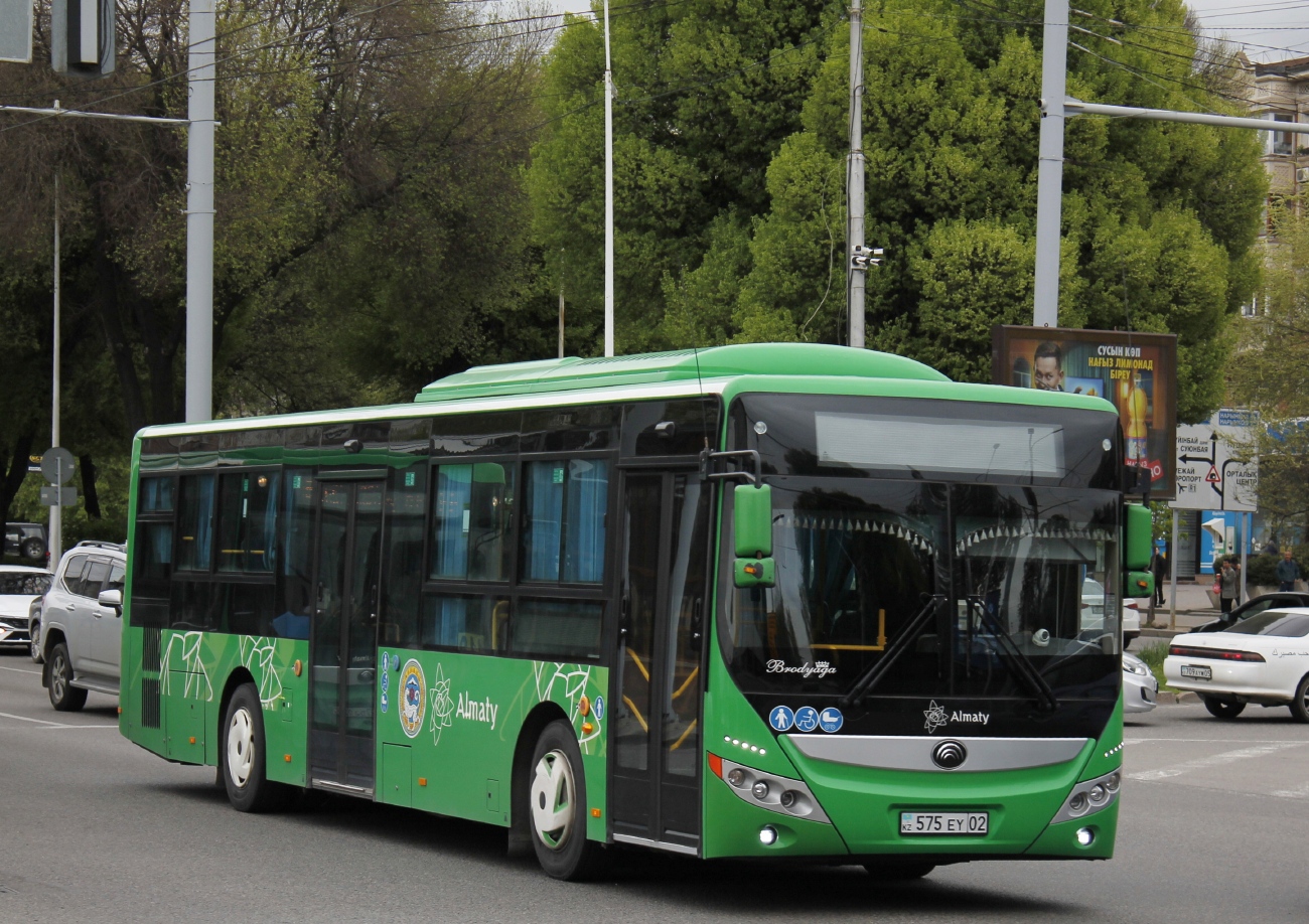 Almaty, Yutong ZK6118HGA (QazTehna) č. 575 EY 02