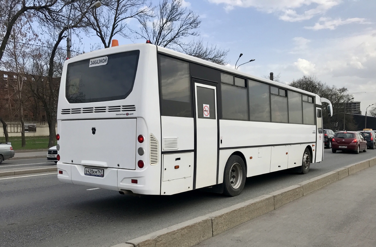 Ленинградская область, КАвЗ-4238-B1 № Е 420 КМ 147