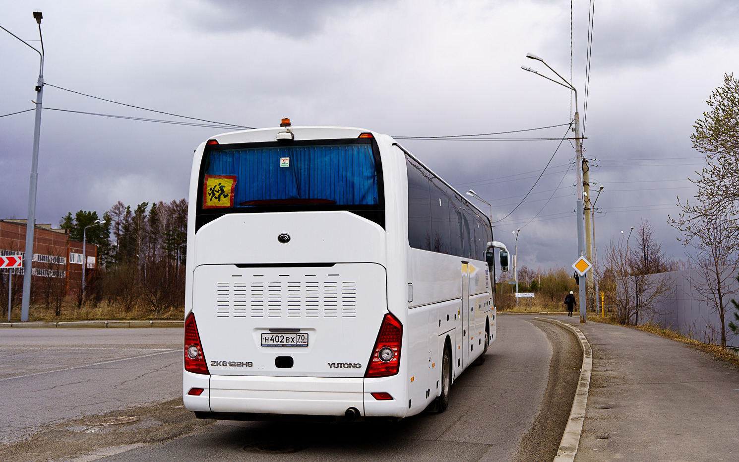 Томская область, Yutong ZK6122H9 № Н 402 ВХ 70