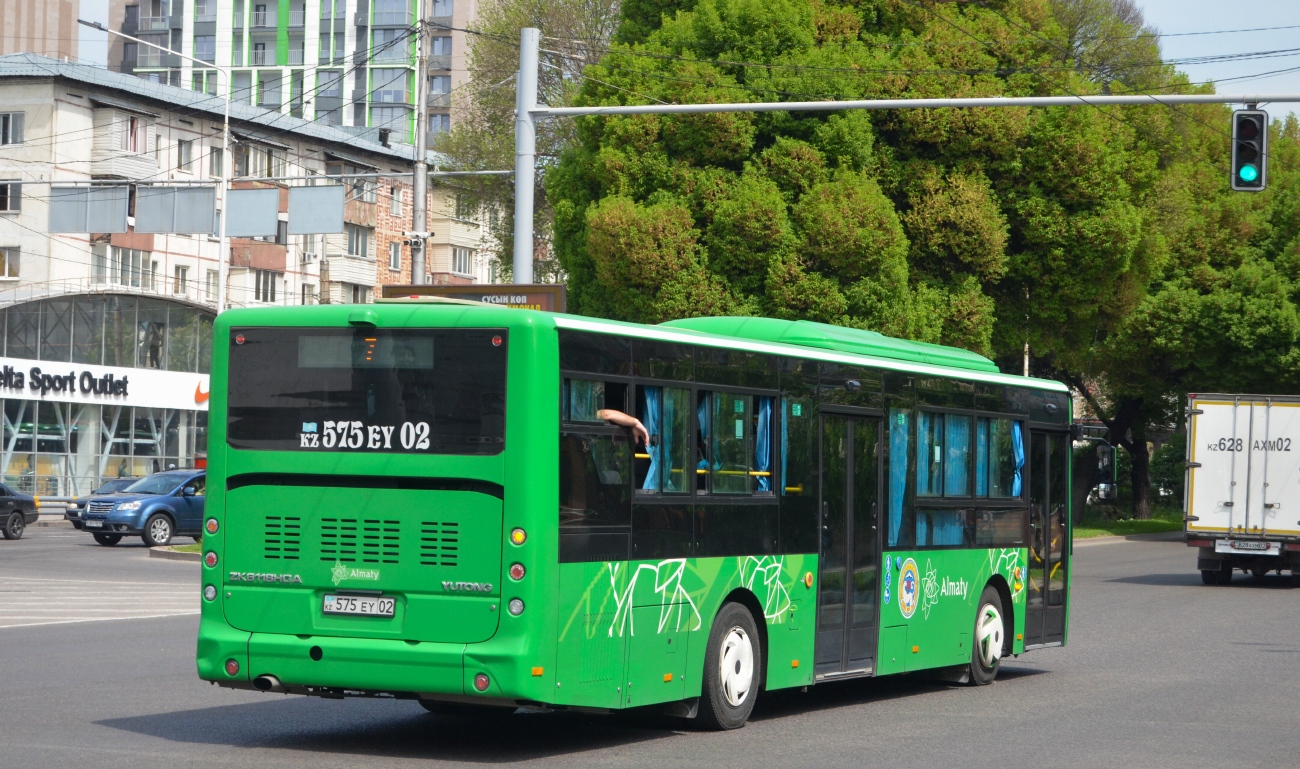 Almaty, Yutong ZK6118HGA (QazTehna) č. 575 EY 02