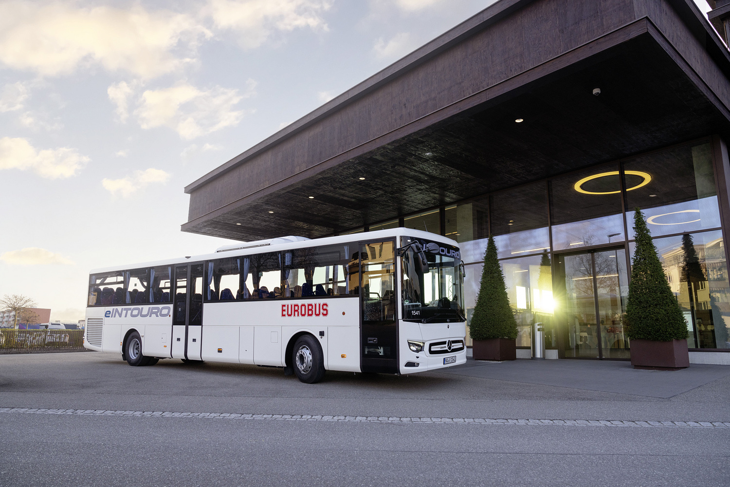 Швейцария, Mercedes-Benz eIntouro № NU-V 1541