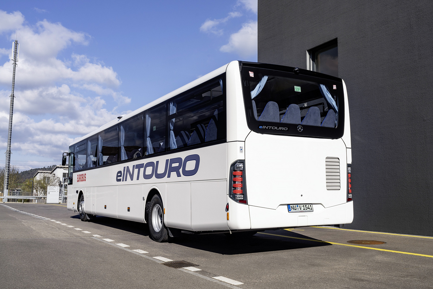 Швейцария, Mercedes-Benz eIntouro № NU-V 1541