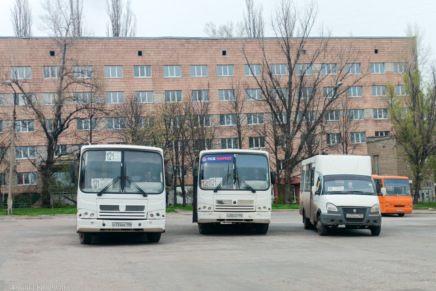 Донецкая область, ПАЗ-320302-08 № О 134 ВК 180; Донецкая область, ПАЗ-320302-11 № Н 206 АР 180; Донецкая область, Рута 20 № А 434 КА 180