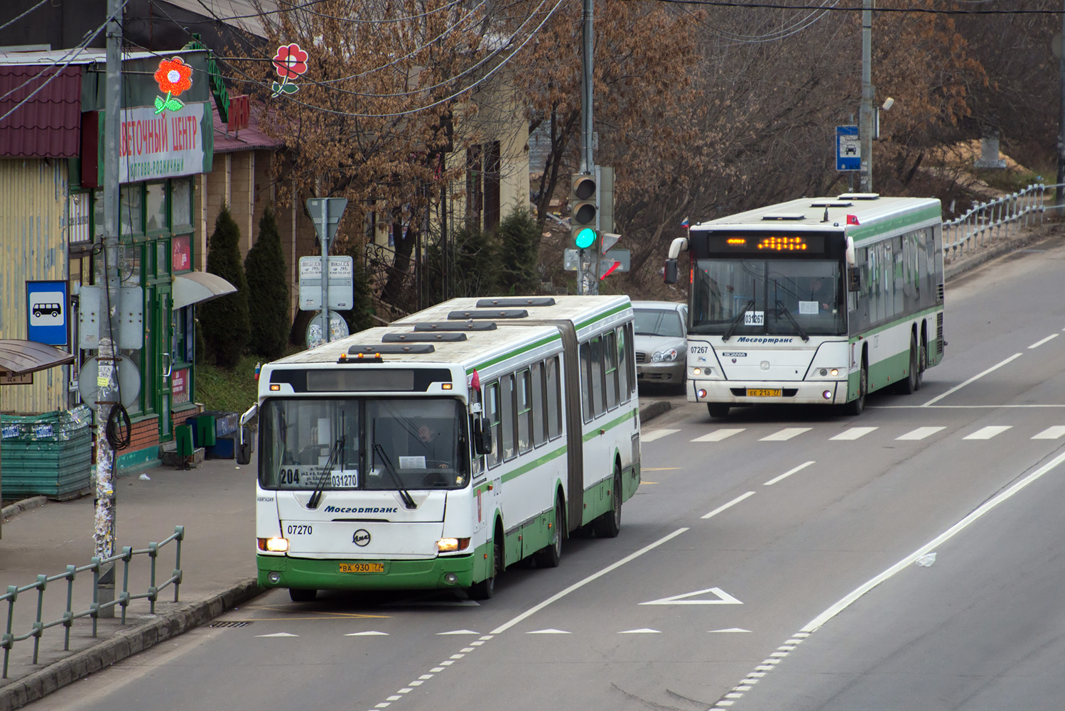 Москва, ЛиАЗ-6212.01 № 031270; Москва, ГолАЗ-6228 № 031267