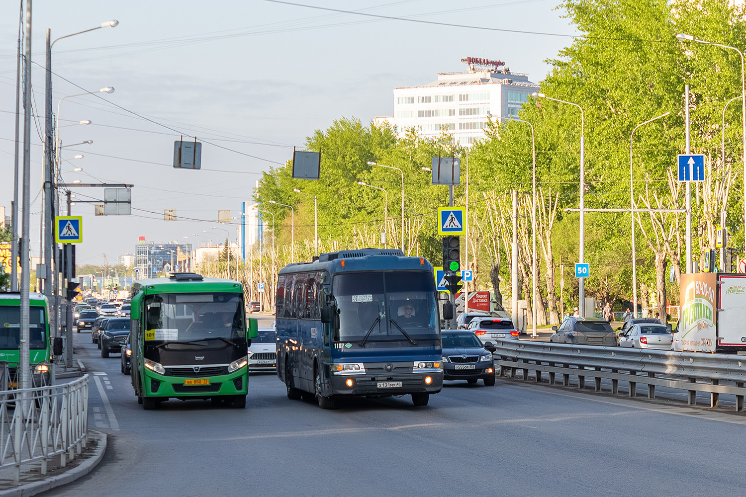 Тюменская область, ПАЗ-320435-04 "Vector Next" № АВ 850 72; Курганская область, Hyundai AeroExpress HSX № 1102 Тюменская область, ПАЗ-320435-04 "Vector Next" № АВ 850 72; Курганская область, Hyundai AeroExpress HSX № 1102