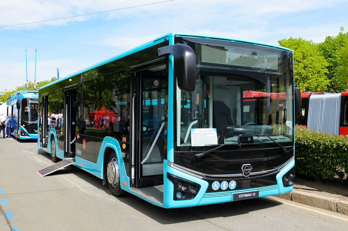 Szentpétervár &mdash; New buses; Szentpétervár &mdash; The 6th International Transport Festival, TransportFest-2025