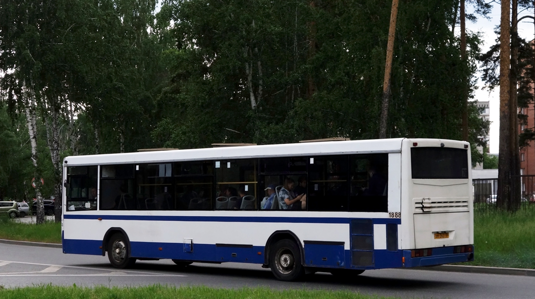 Свердловская область, НефАЗ-5299-20-32 № 1888