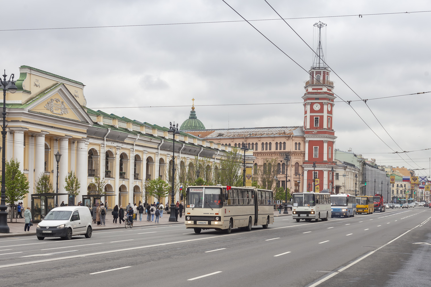 Москва, Ikarus 280.33M № У 153 ВА 797; Санкт-Петербург — VI Международный транспортный фестиваль "ТранспортФест-2025"