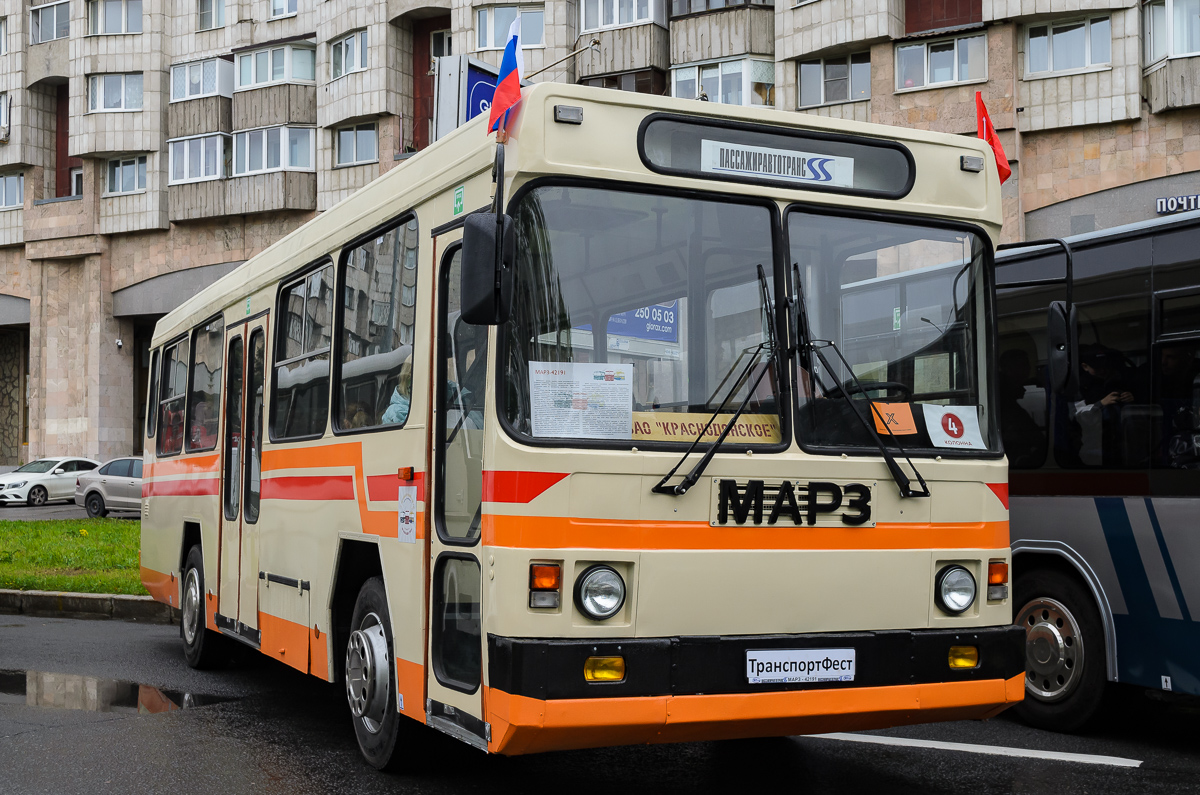 Szentpétervár, MARZ-42191 sz.: Х 488 ХВ 34; Szentpétervár — The 6th International Transport Festival, TransportFest-2025