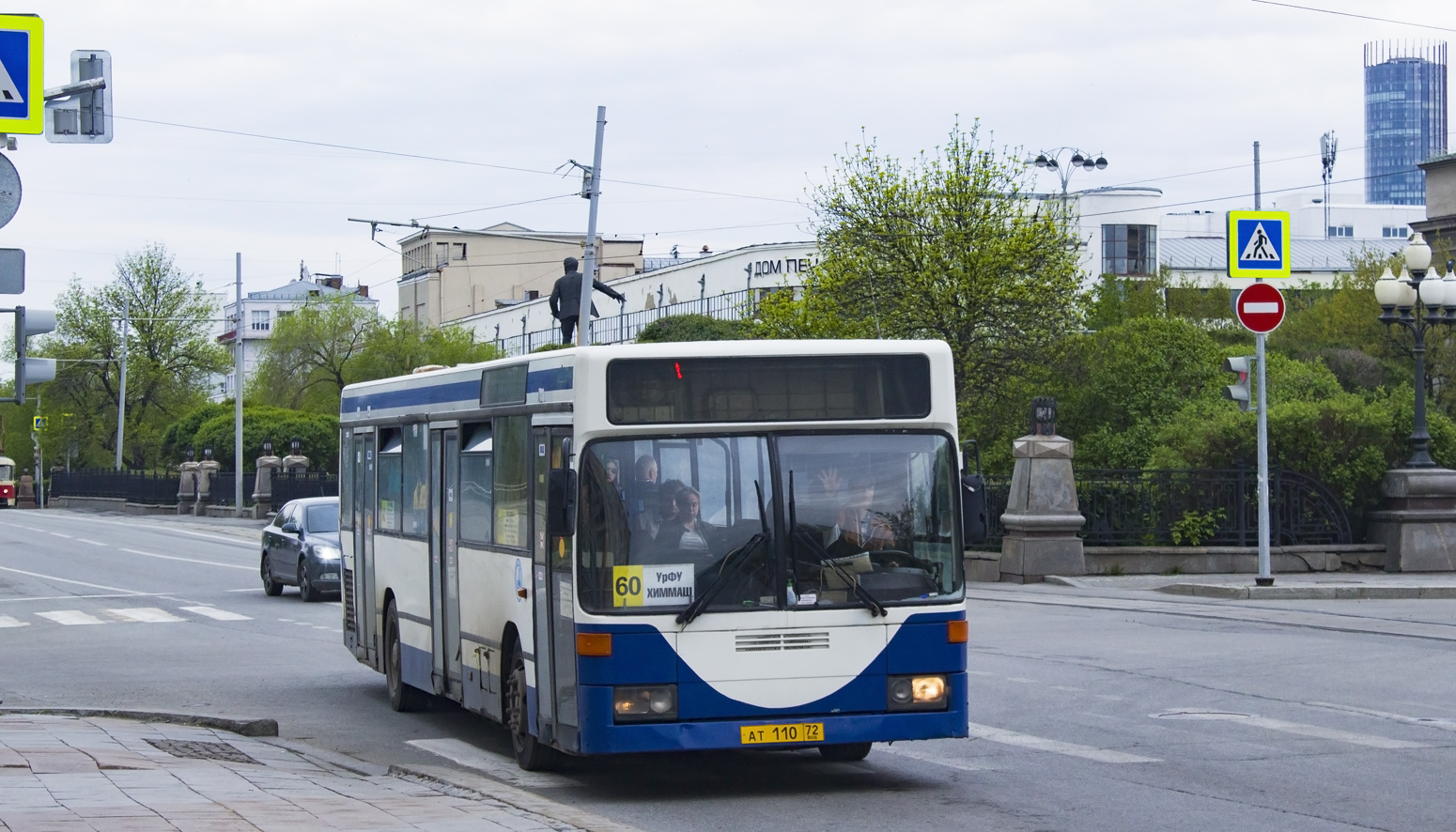 Свердловская область, Mercedes-Benz O405N № АТ 110 72