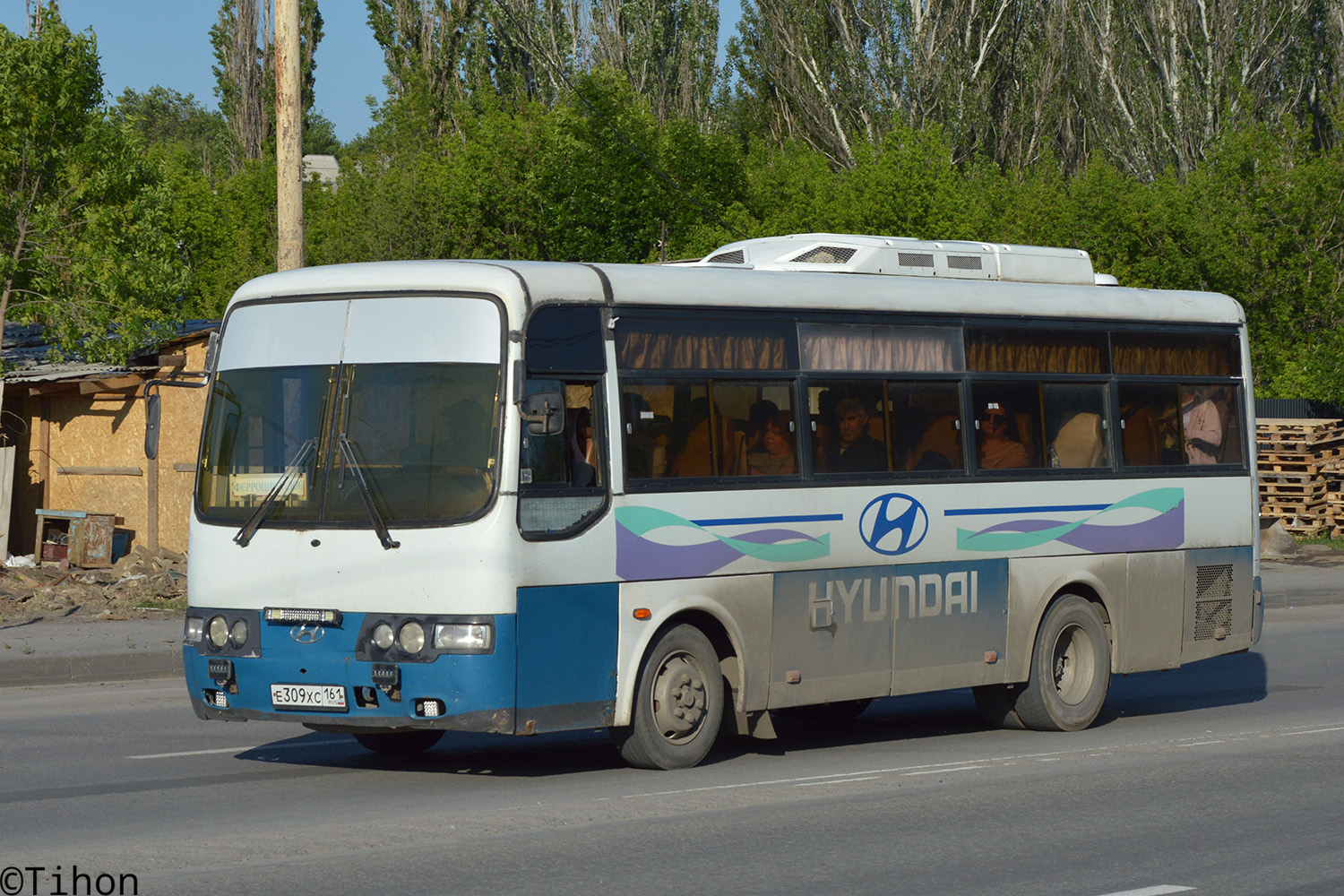Ростовская область, Hyundai AeroTown № Е 309 ХС 161