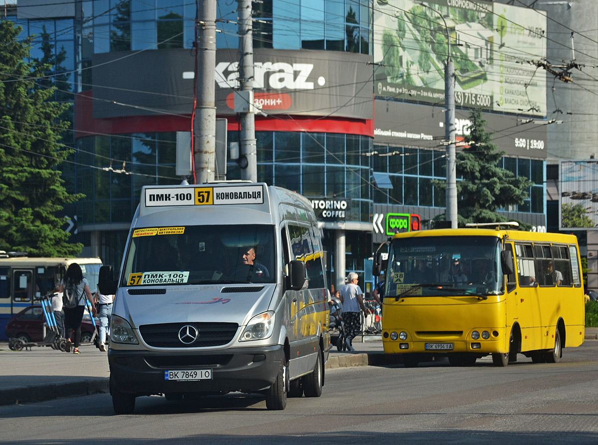 Ровненская область, Joost № BK 7849 IO; Ровненская область, Богдан А09202 № BK 6934 IA